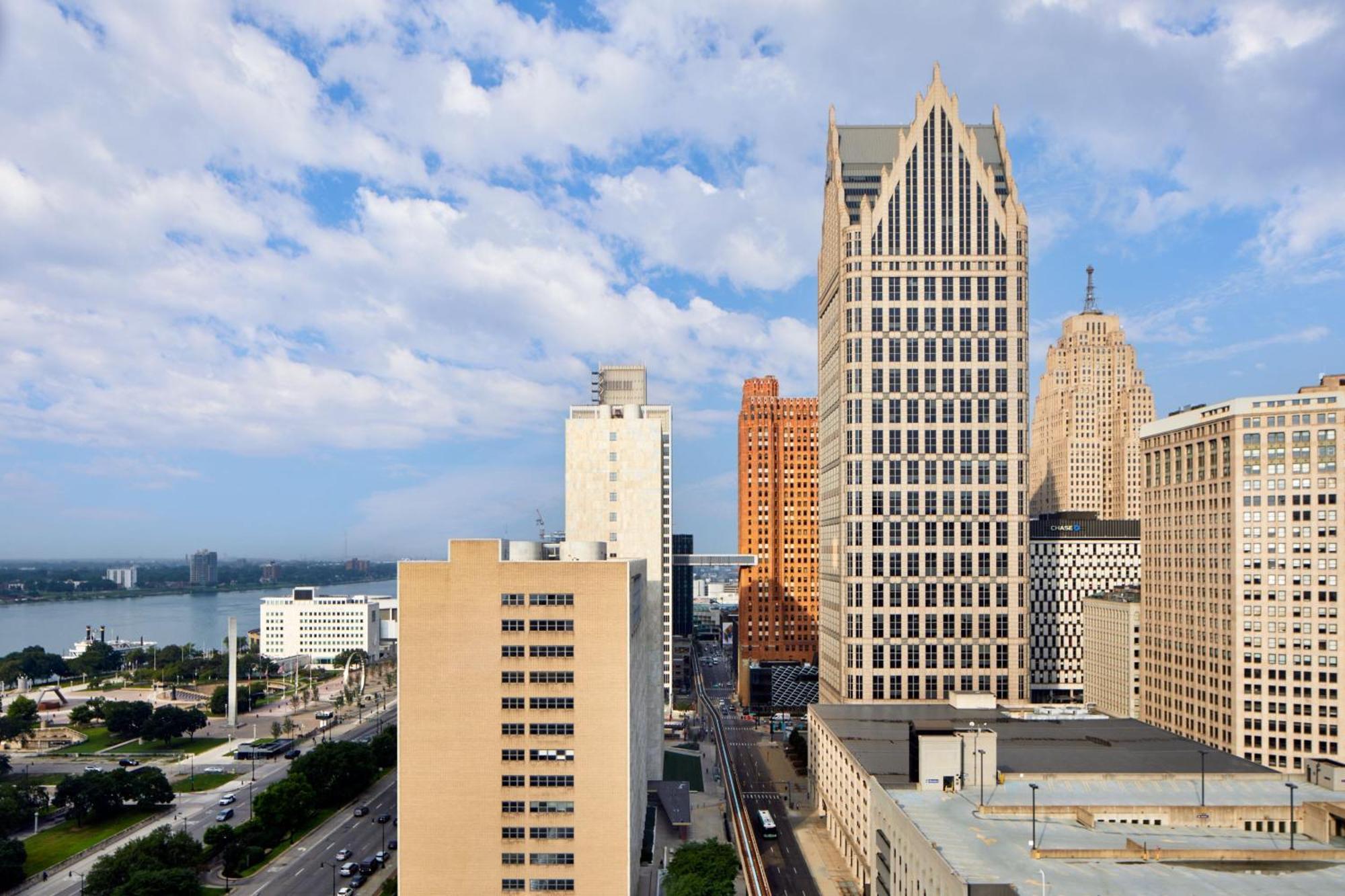 Courtyard By Marriott Downtown