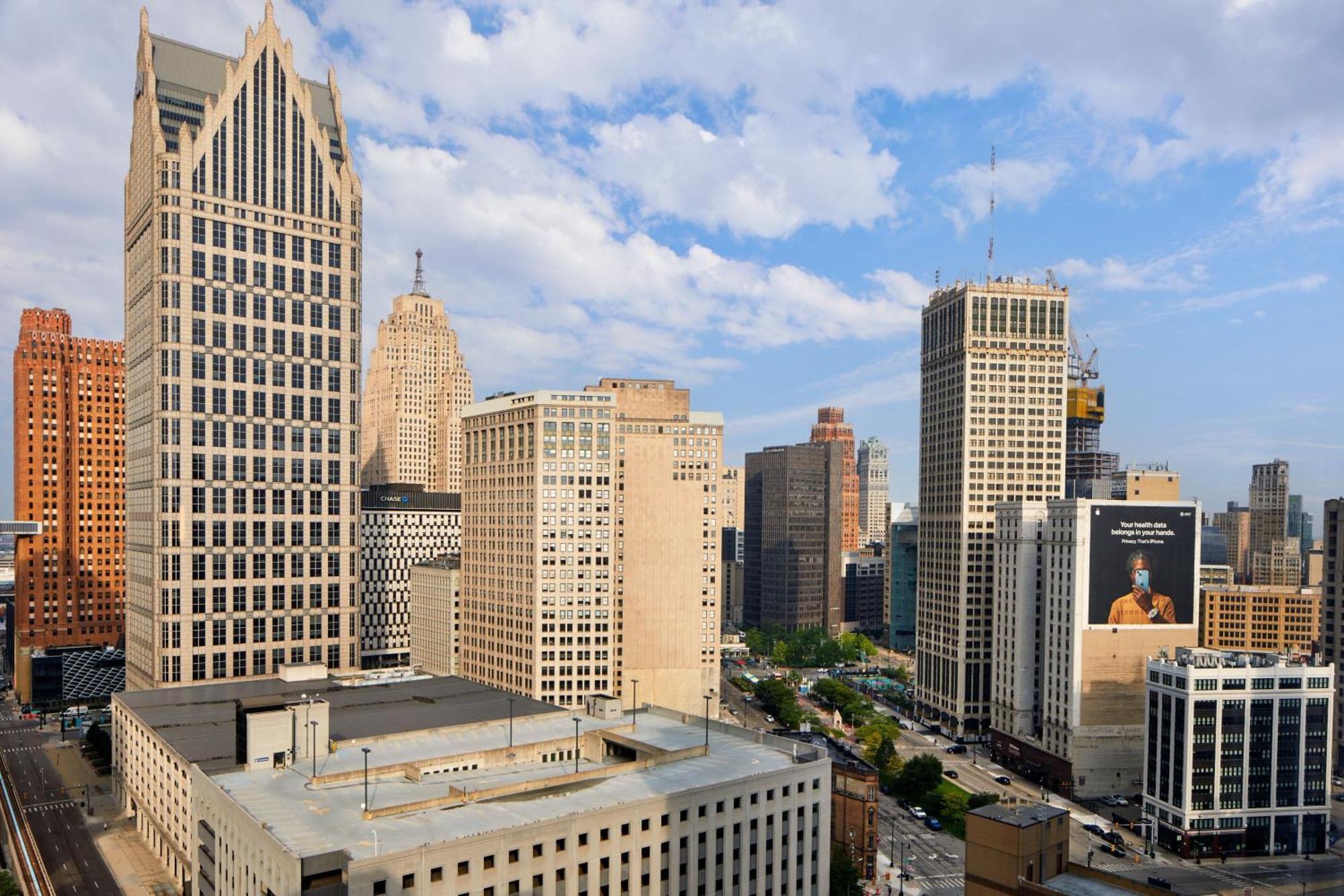 Courtyard By Marriott Downtown Hotel Detroit
