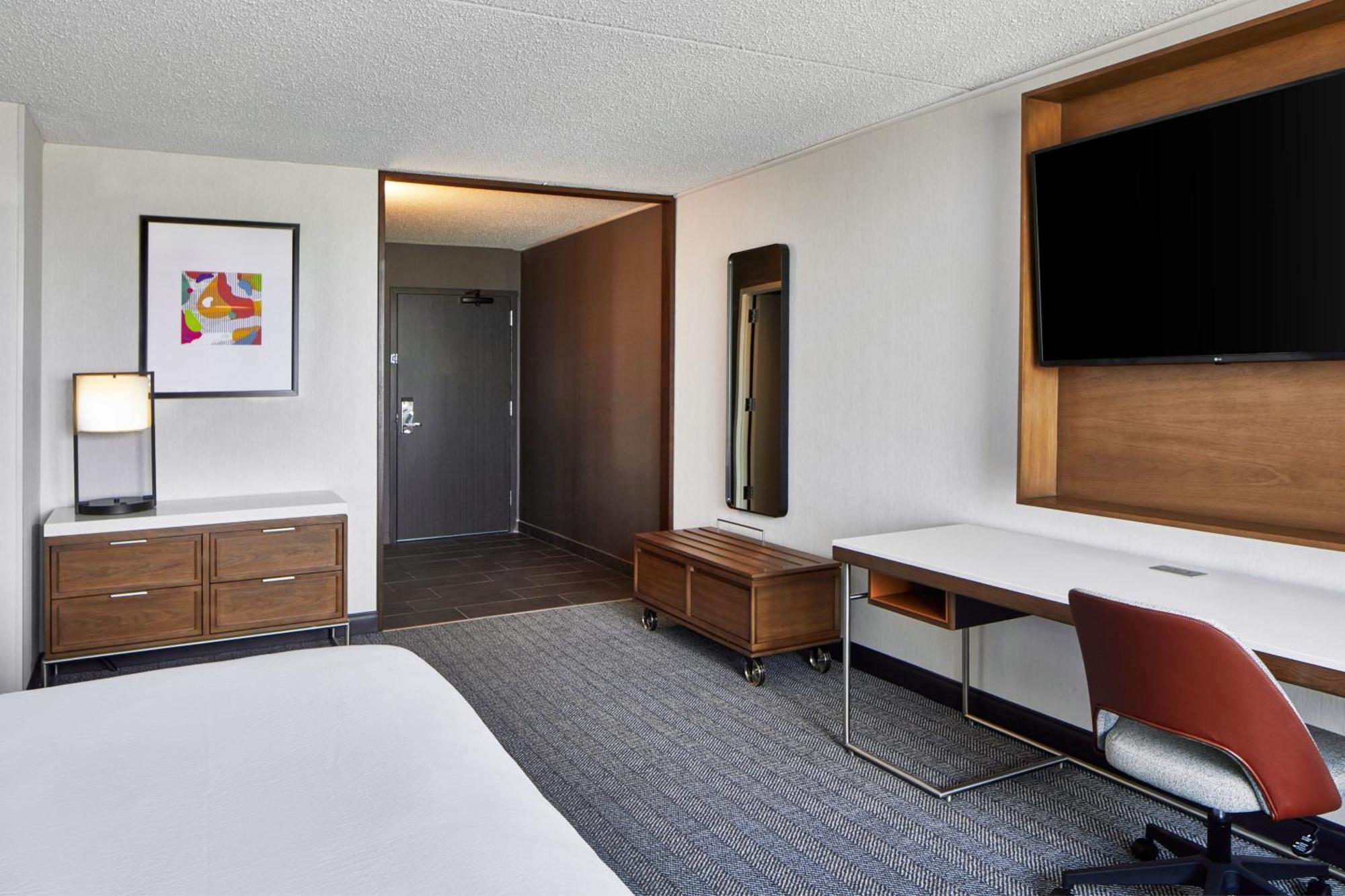 Courtyard By Marriott Downtown Detroit