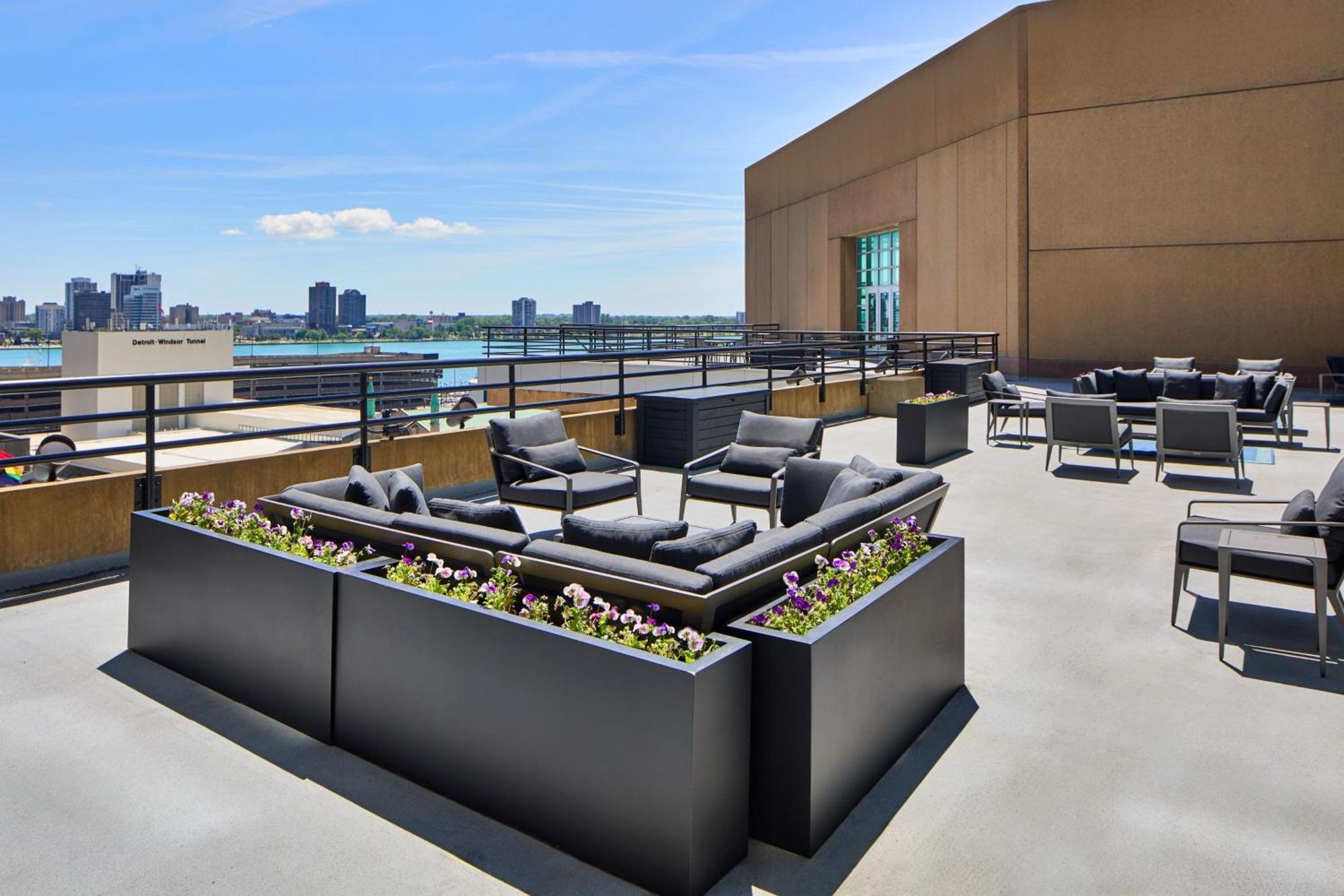 Courtyard By Marriott Downtown 3*