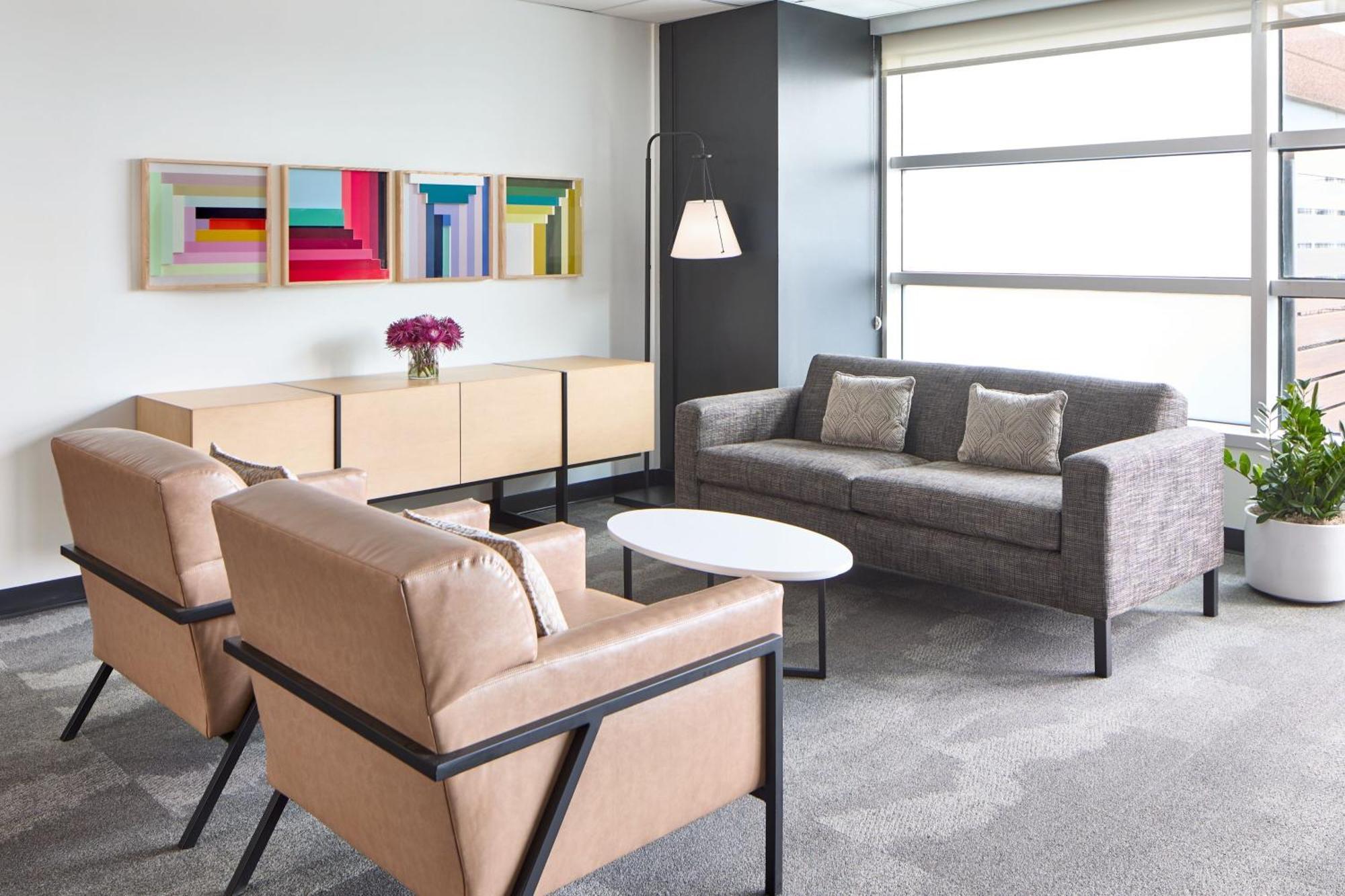 Courtyard By Marriott Downtown Hotel